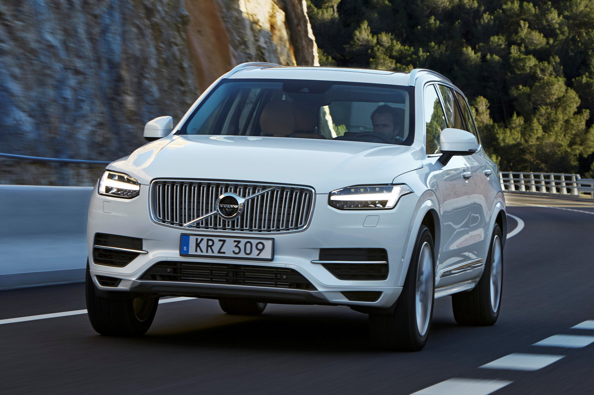 Volvo показала, как будет выглядеть следующий XC90