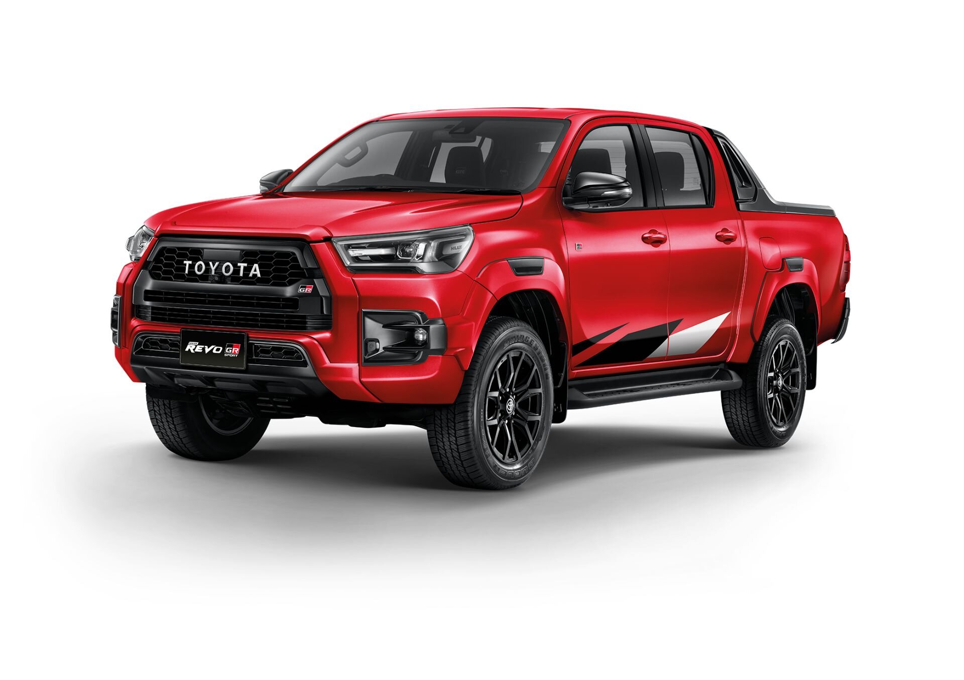 У Toyota Hilux появилась версия Revo GR Sport с опциональным занижением