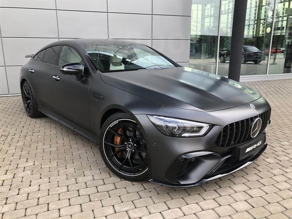 Флагманскую версию спорт-седана Mercedes-AMG GT 4-Door Coupe подвергли обновлению