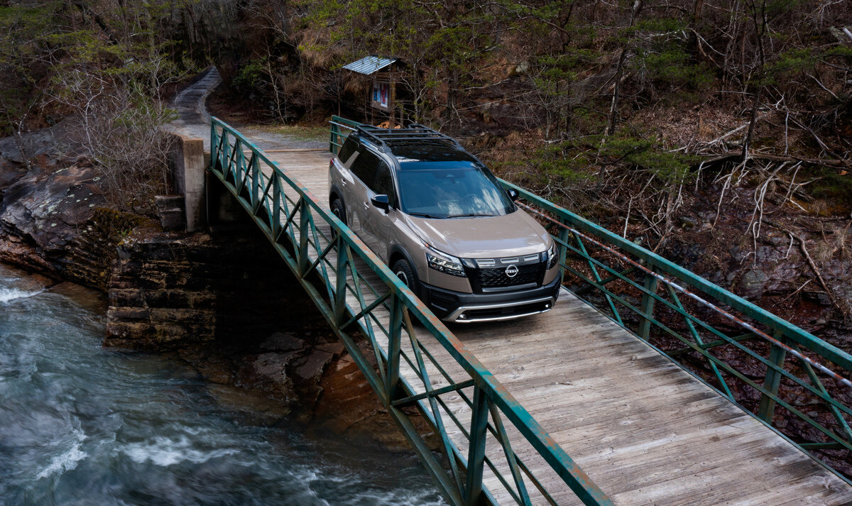 У нового Nissan Pathfinder появилась версия для тяжелого бездорожья