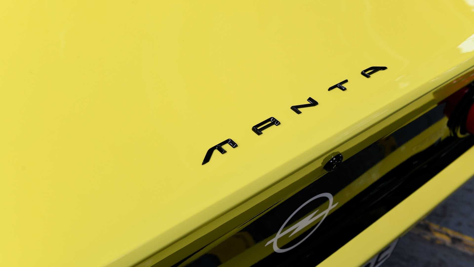 Opel превратил легендарную Manta в электромобиль