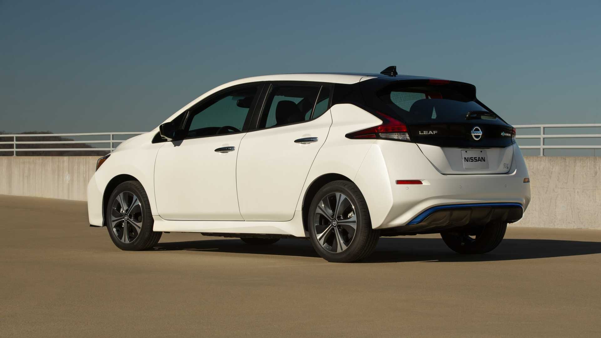 Nissan Leaf начали предлагать в лизинг всего за $89 в месяц