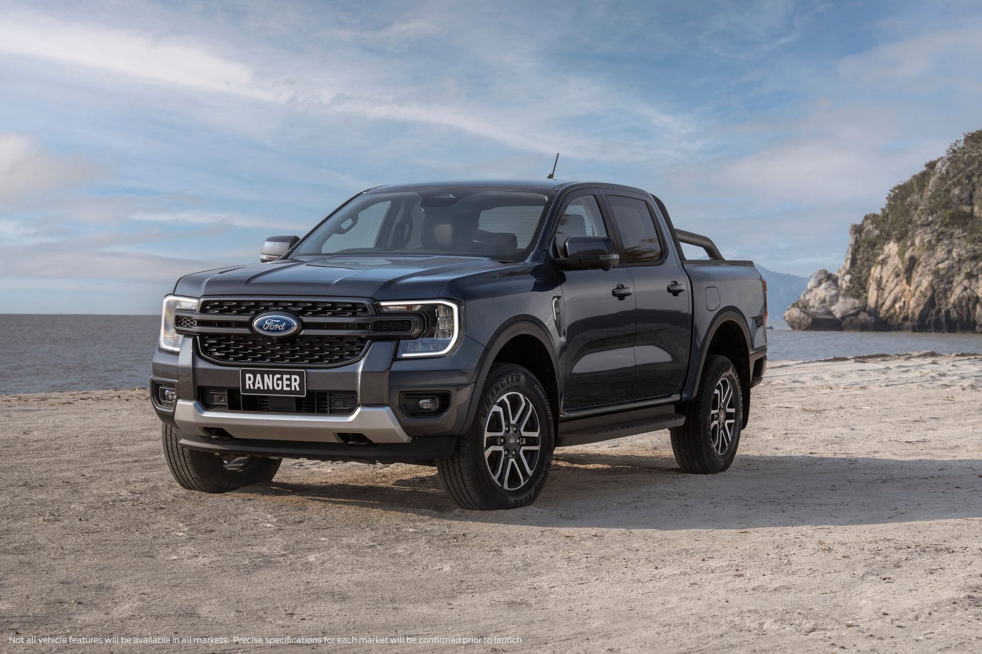 Ford представил рамный пикап Ranger нового поколения