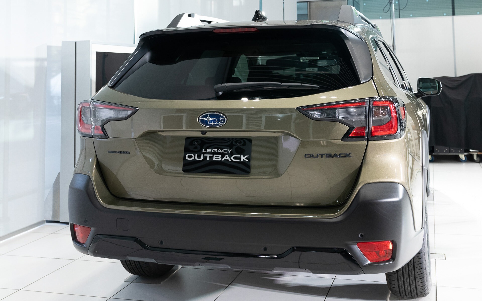 Subaru запустила продажи Legacy Outback в Японии