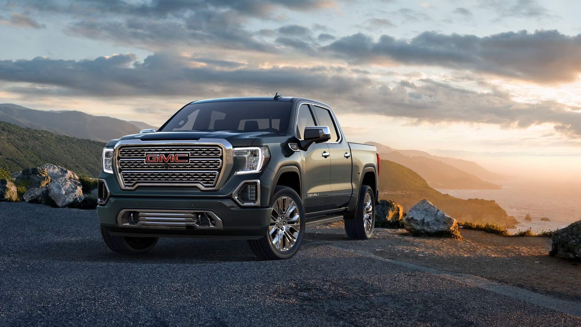 GM представила обновленный пикап GMC Sierra