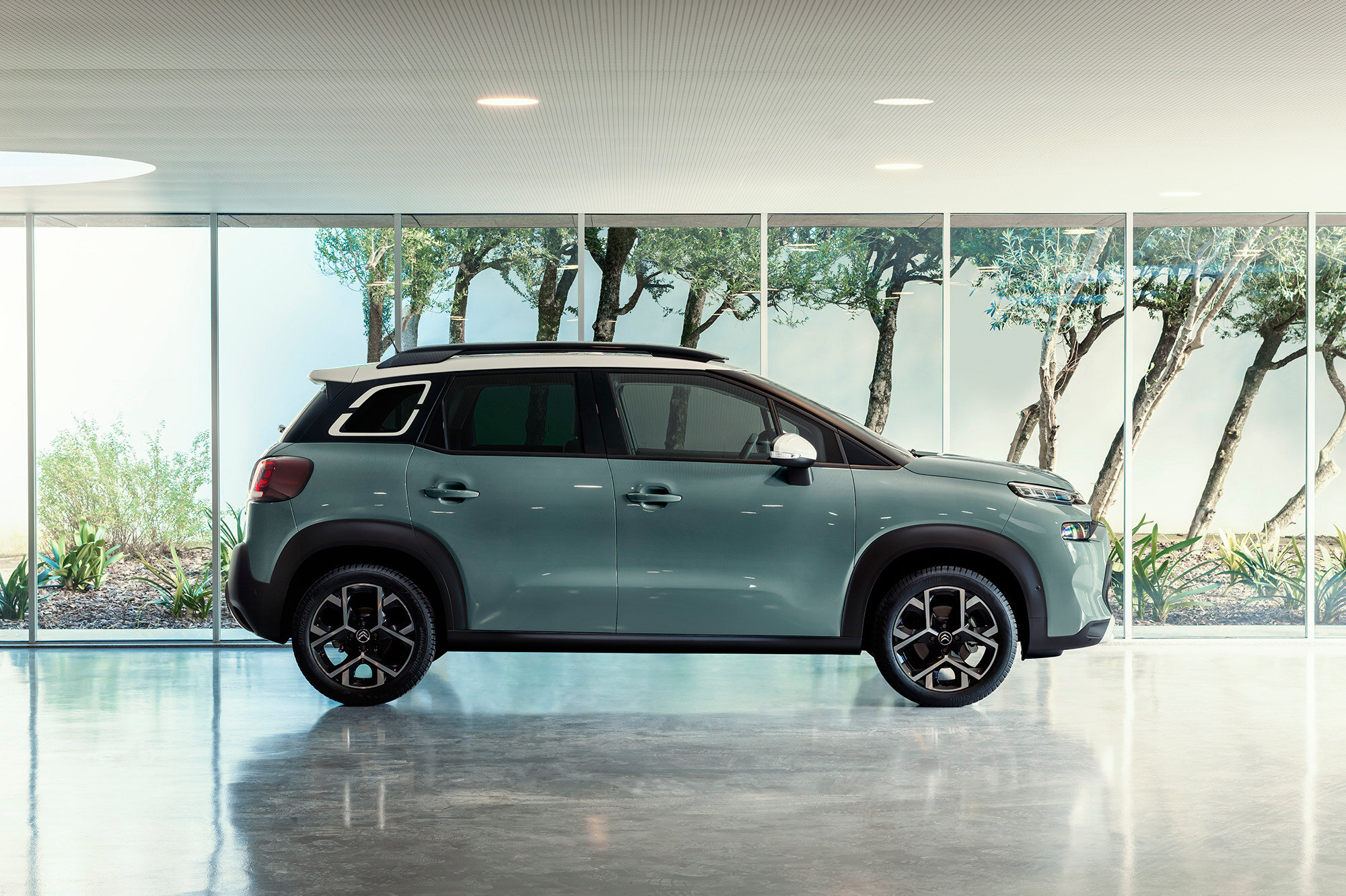 Обновленный кроссовер Citroen C3 Aircross: цены для России