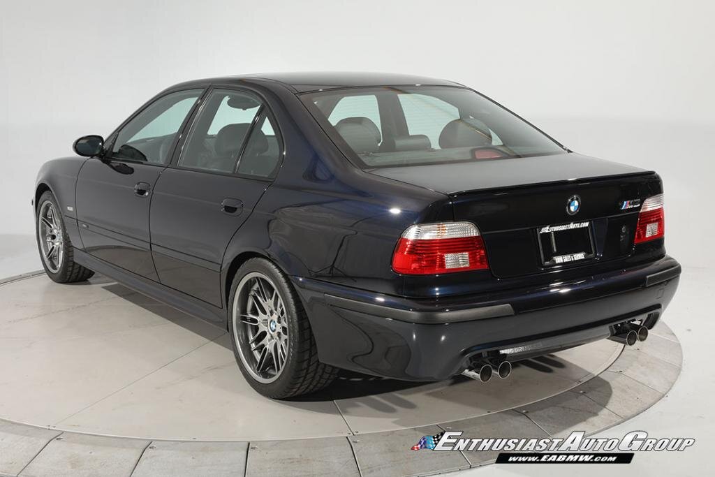 BMW M5 E39 2003 года продали по цене двух новых M5