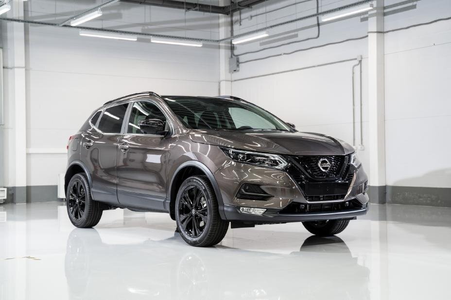 Nissan начал продавать в России Qashqai и X-Trail в черной спецверсии N-Design