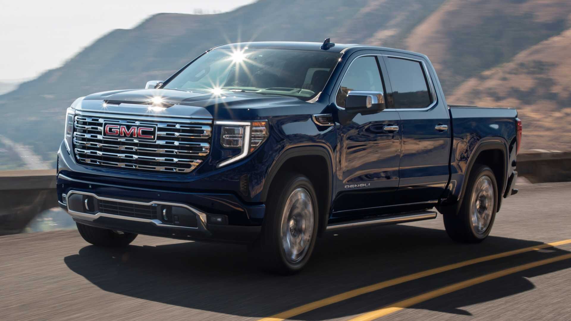 GM представила обновленный пикап GMC Sierra