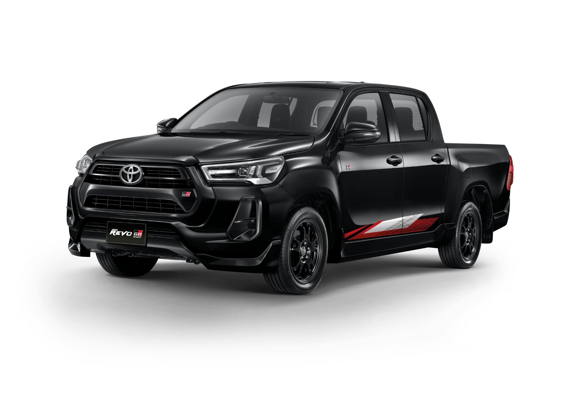 У Toyota Hilux появилась версия Revo GR Sport с опциональным занижением