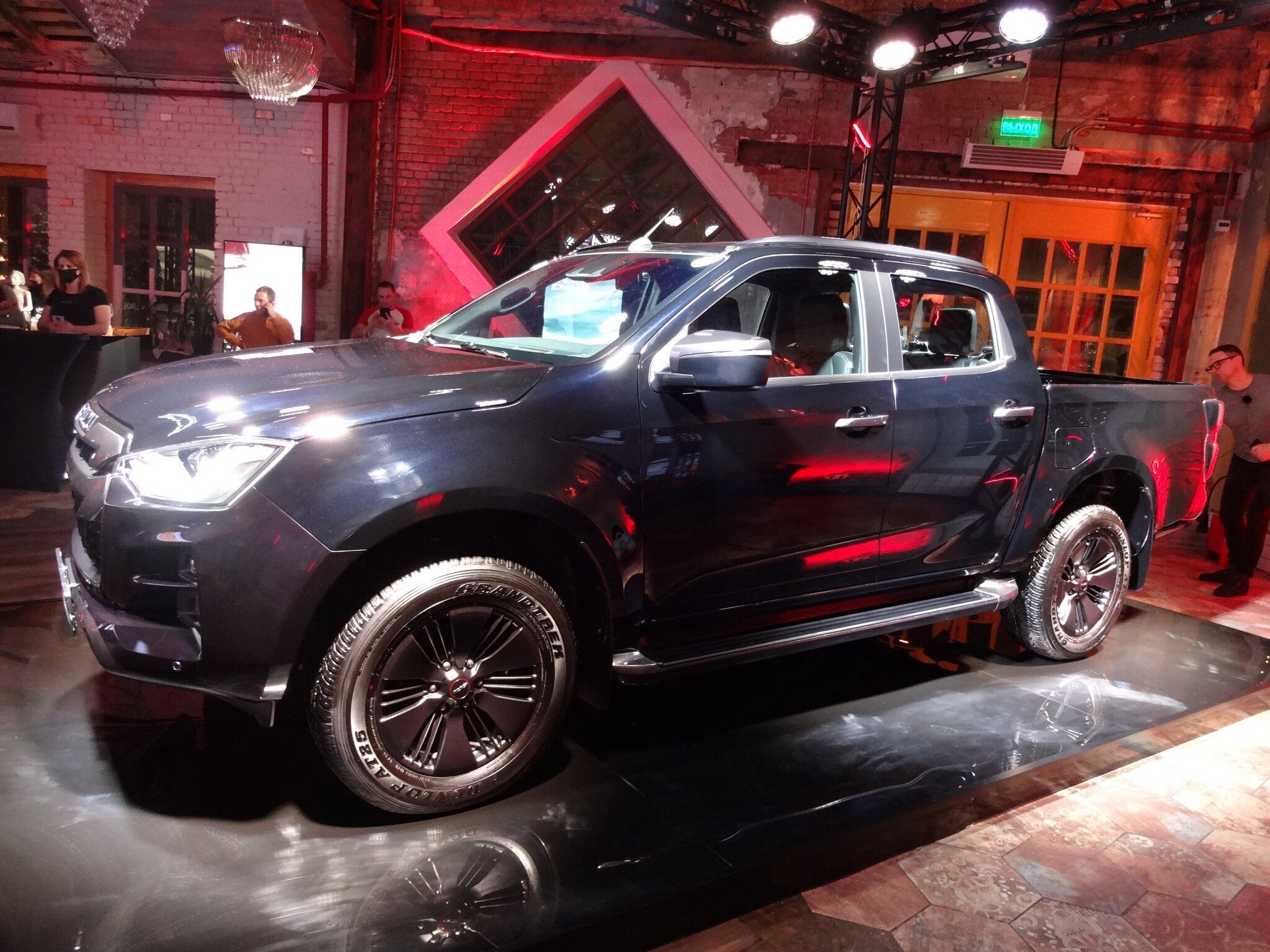 Новый пикап Isuzu D-Max: старт продаж в России (ЦЕНЫ)