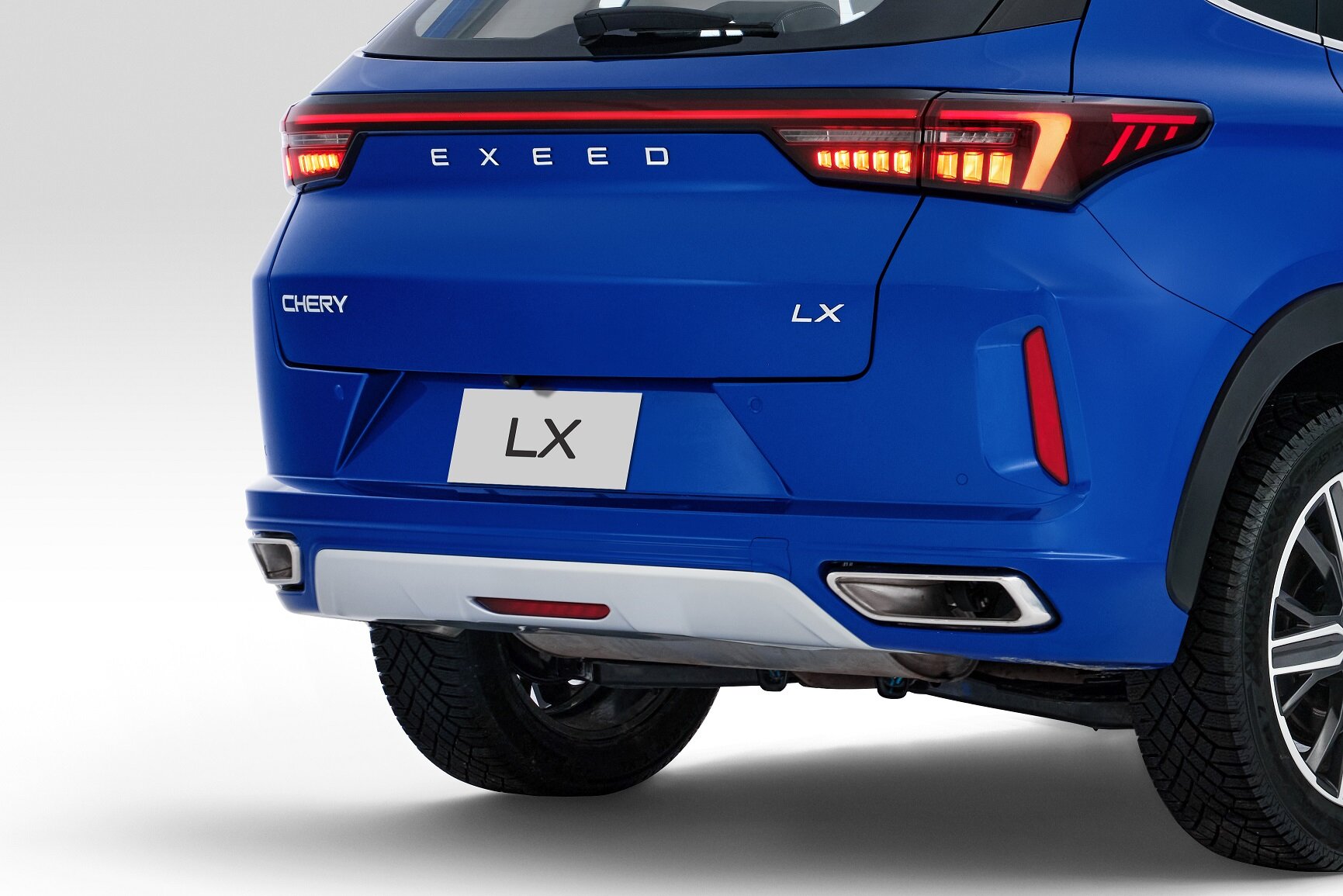 Chery пообещала привезти в Россию кроссовер Exeed LX уже в марте