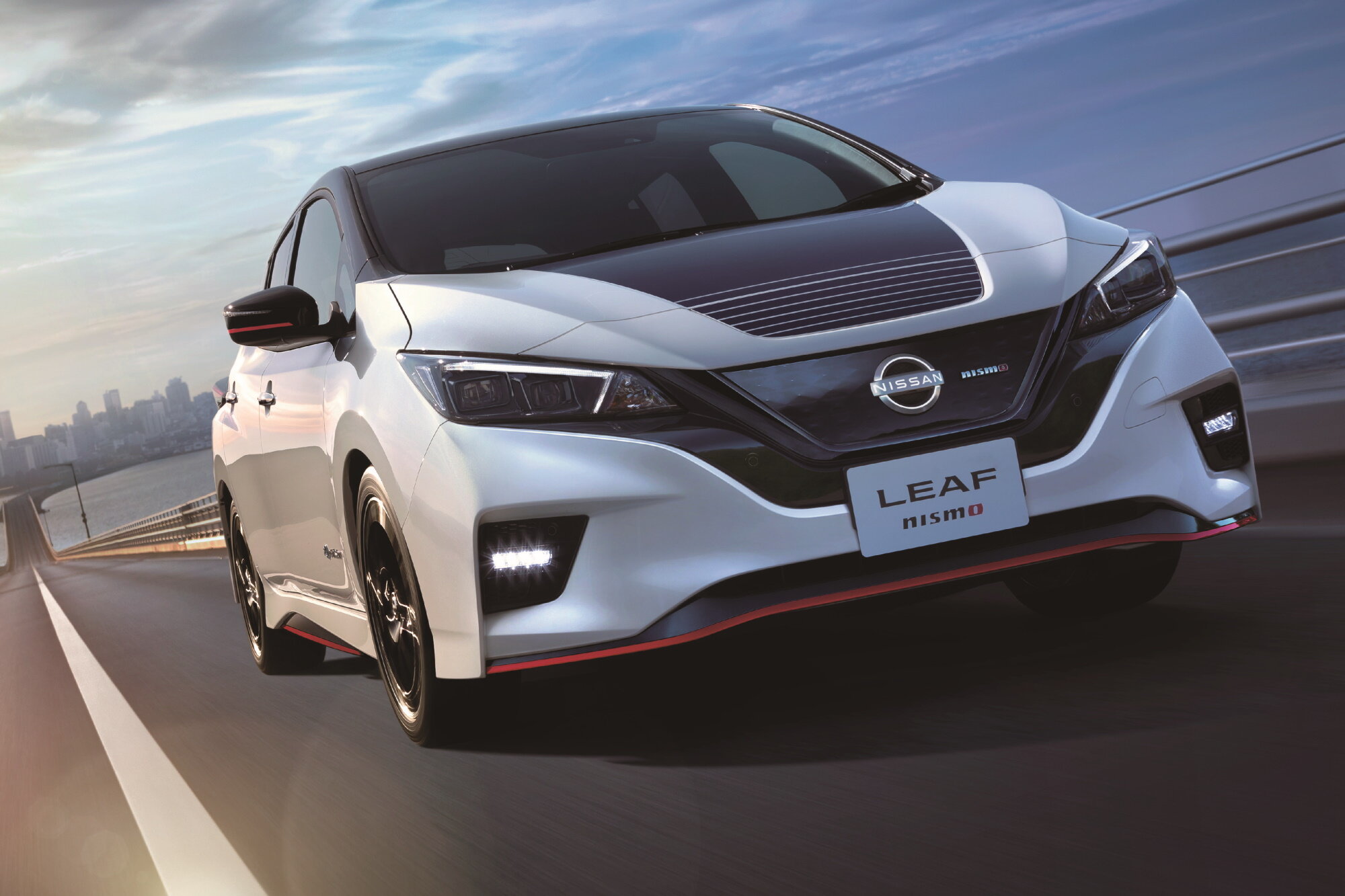 Nissan Leaf подвергли легкому обновлению