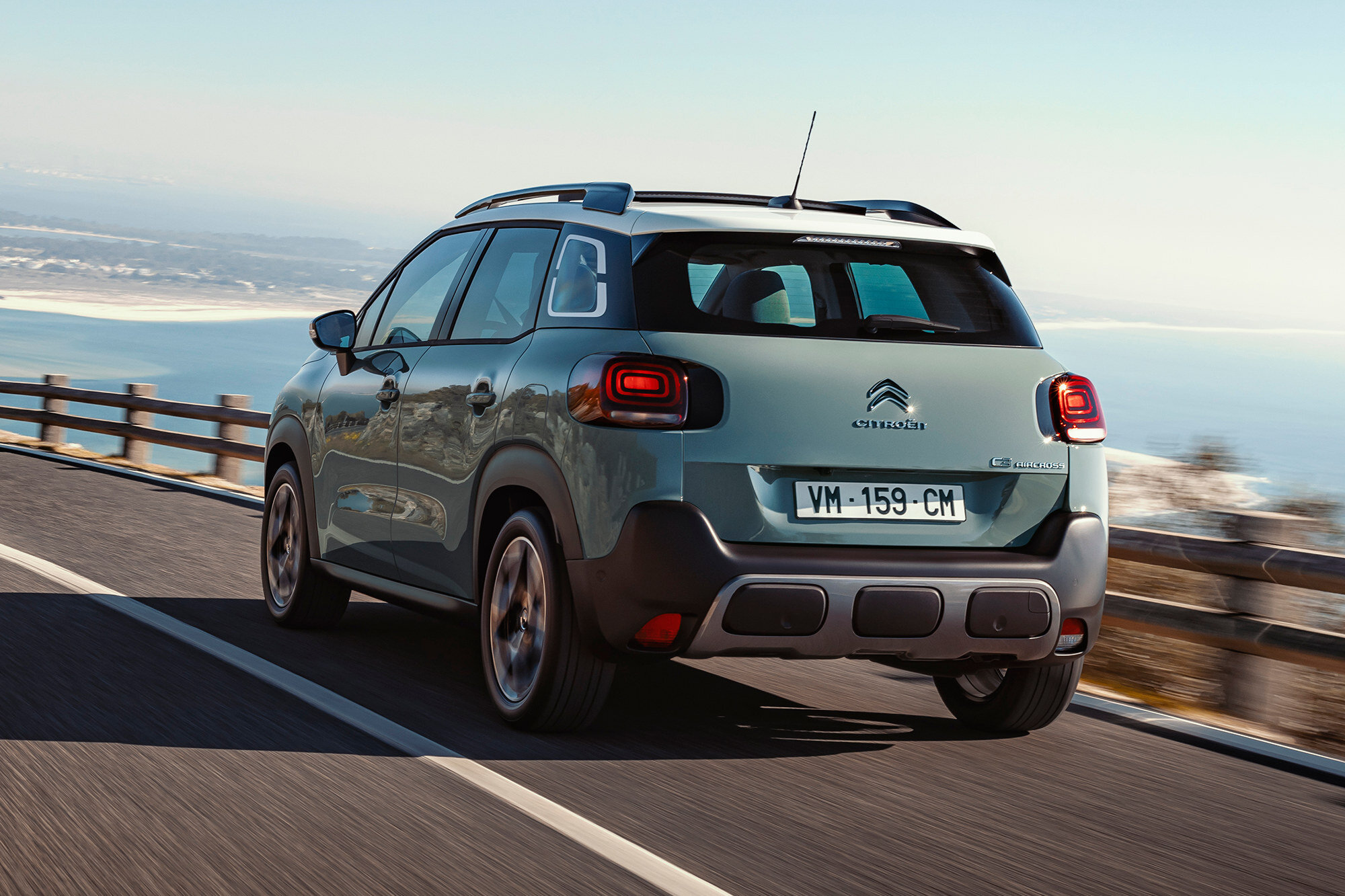 Обновленный кроссовер Citroen C3 Aircross: цены для России