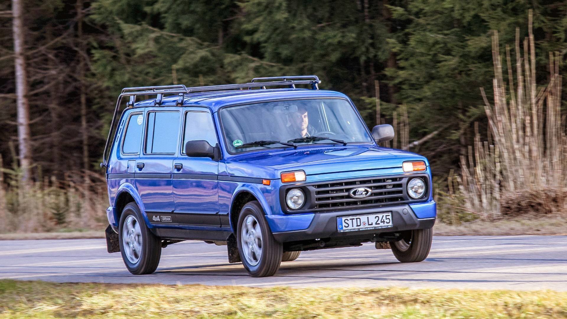 АвтоВАЗ стремится снизить дефицит трехдверных Lada Niva