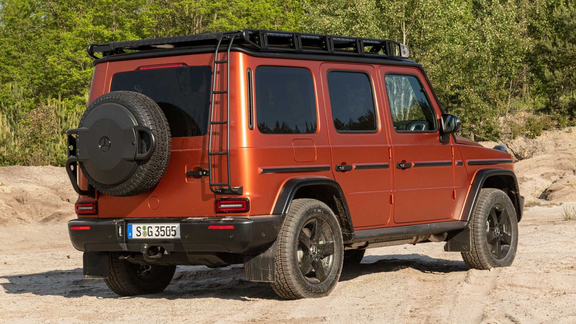 Mercedes-Benz показал G-Class в новом исполнении Professional Line