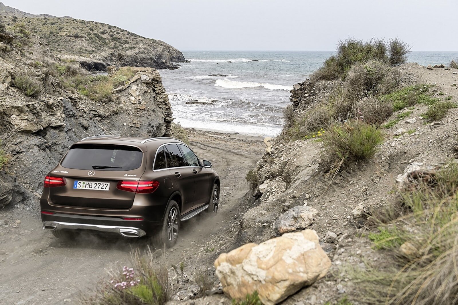 В России отзывают Mercedes GLC из-за неправильной резьбы