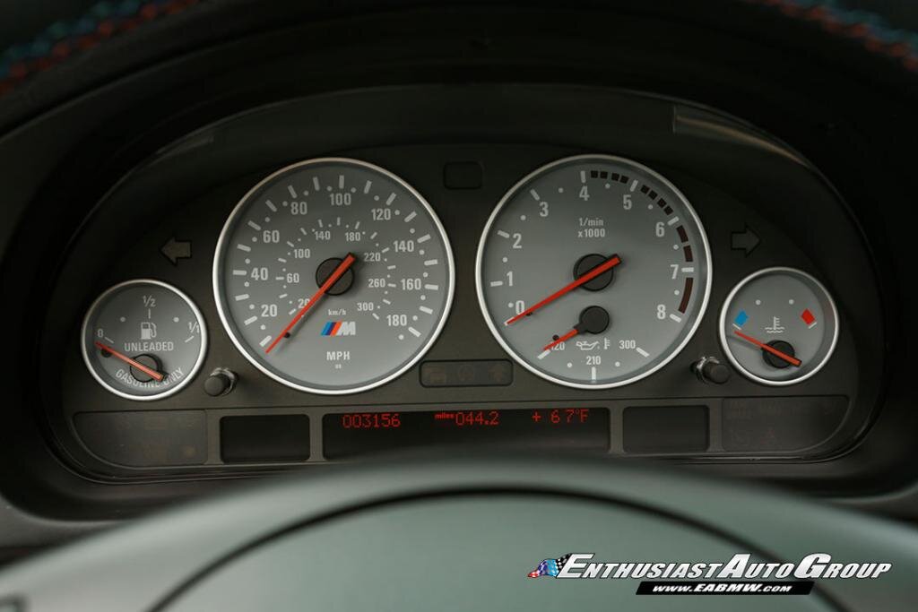 BMW M5 E39 2003 года продали по цене двух новых M5