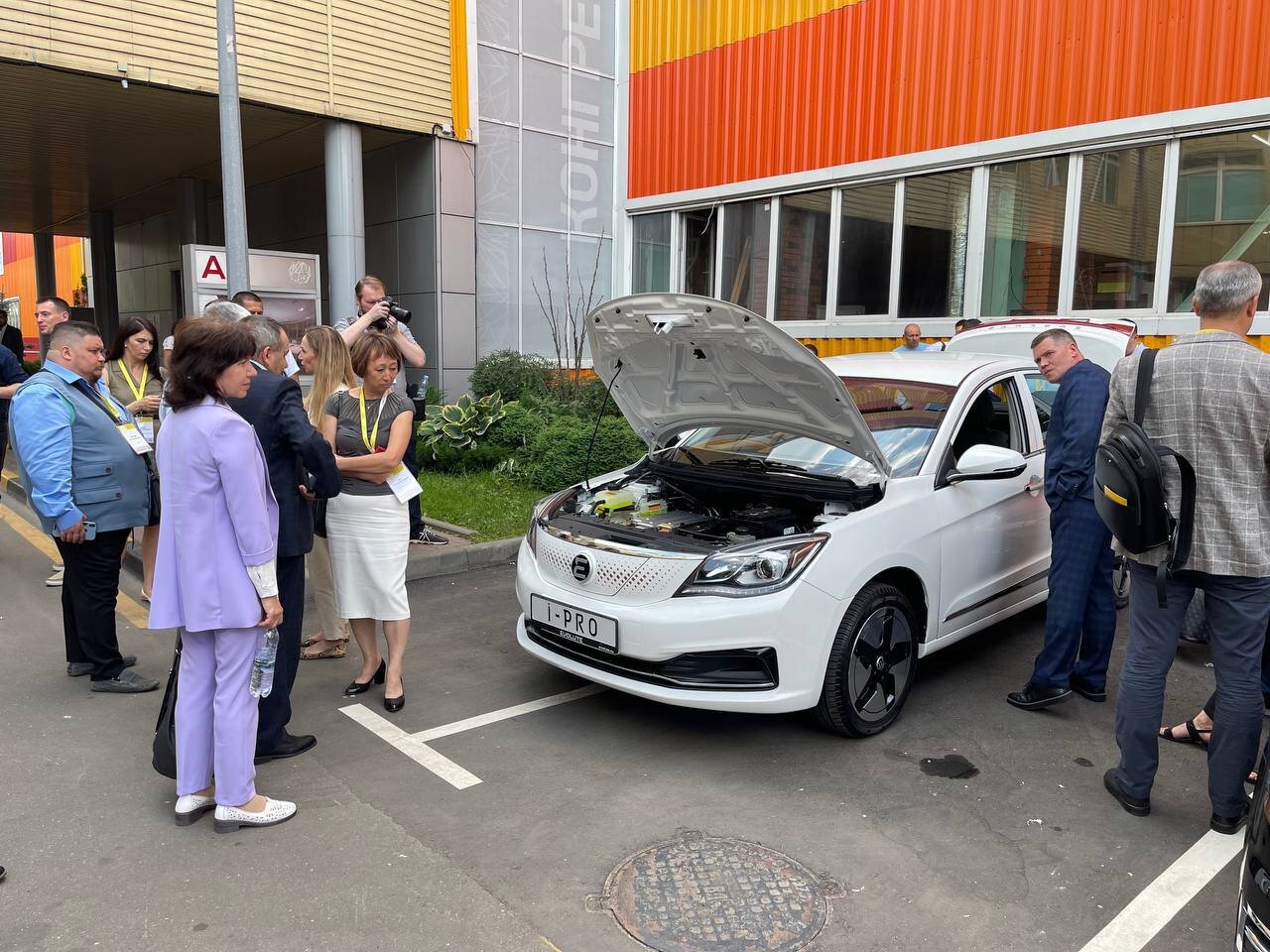 Россиянам предложат электромобиль на базе Nissan Sylphy: характеристики