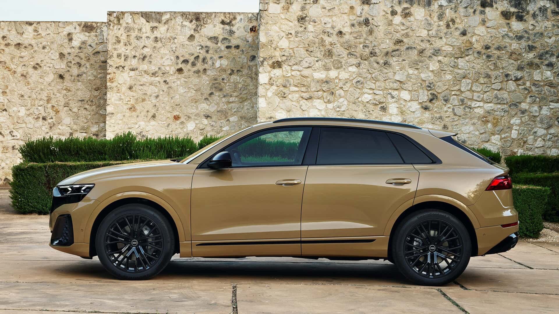 Audi Q8 / SQ8 подвергли модернизации