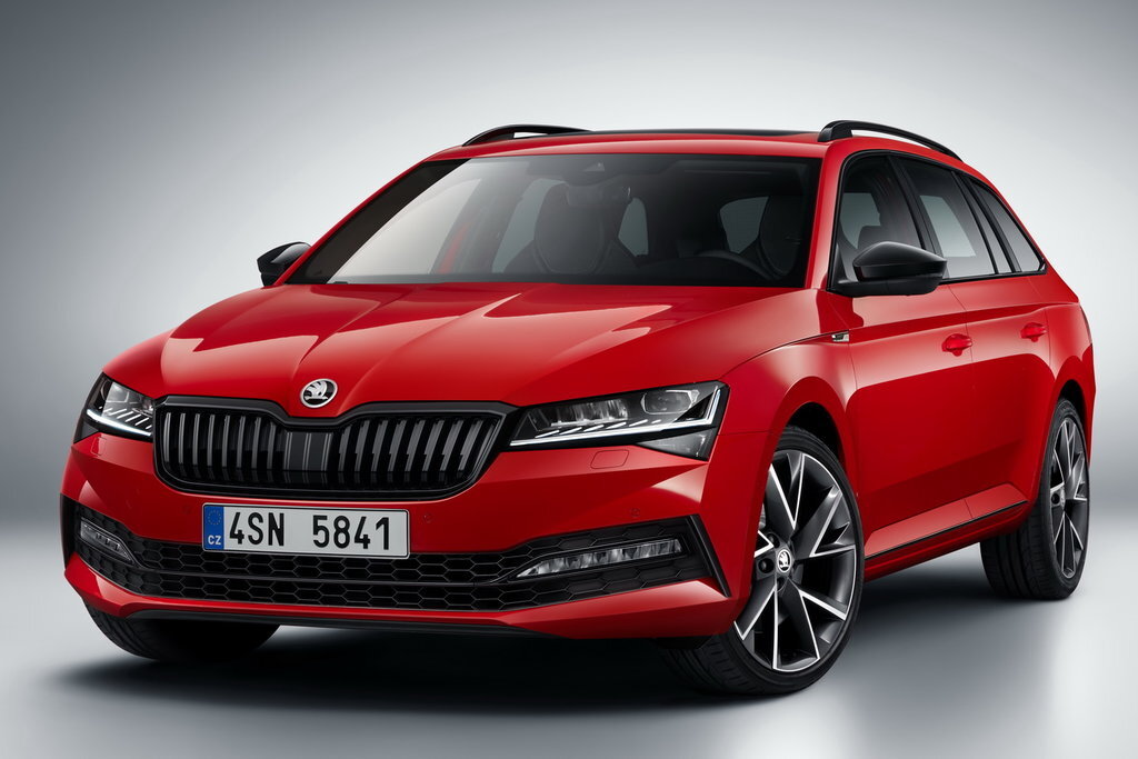 Новая Skoda Superb: солидный дизайн и широкая гамма двигателей