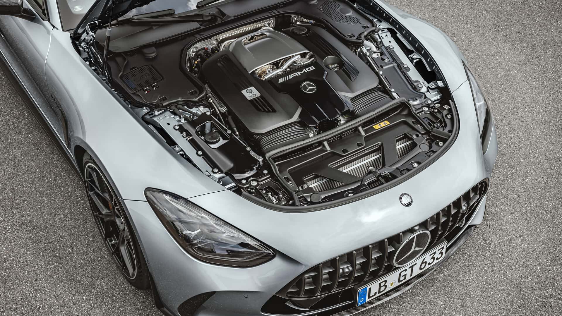 Mercedes-AMG GT во втором поколении стал более повседневным