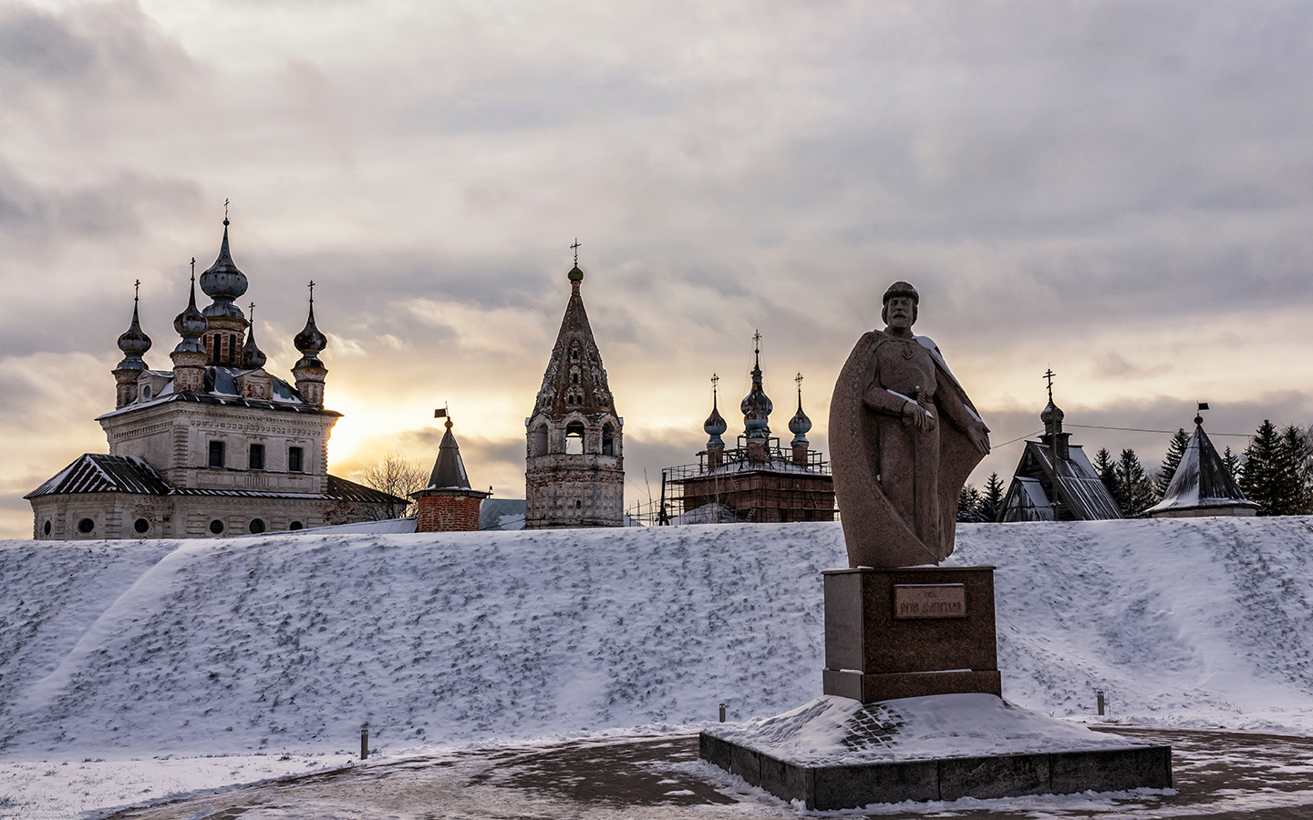 Памятник Юрию Долгорукому в Юрьеве-Польском