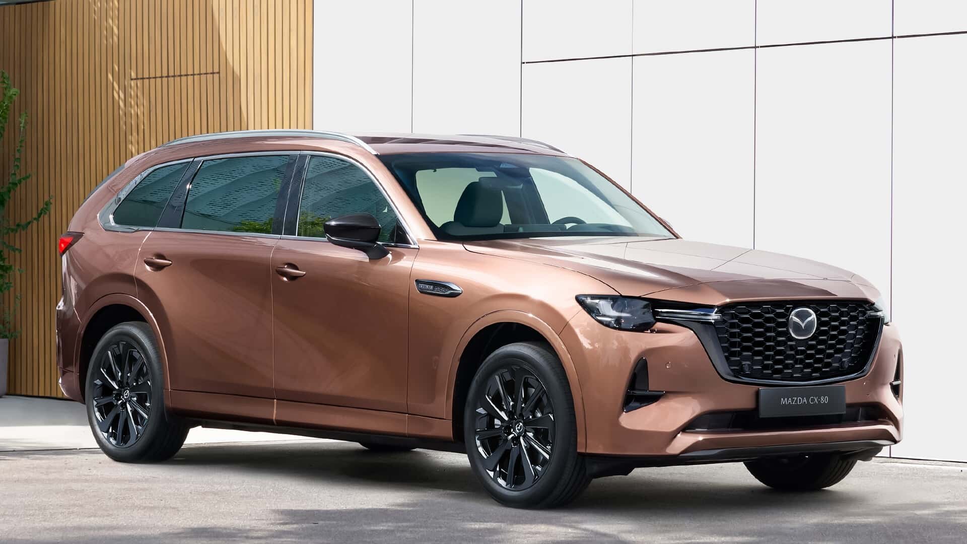 В гамме Mazda появился еще один премиум-кроссовер