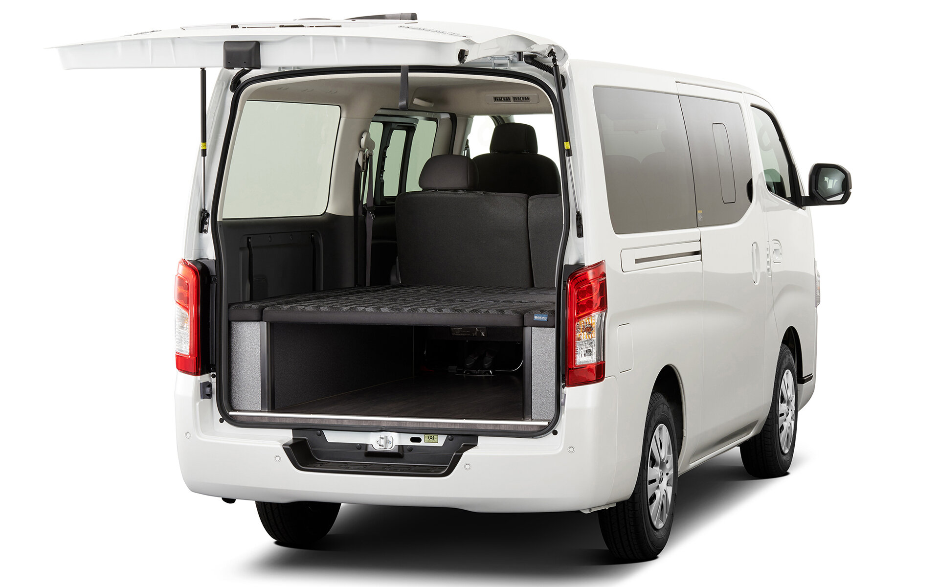 Nissan внес улучшения в Caravan