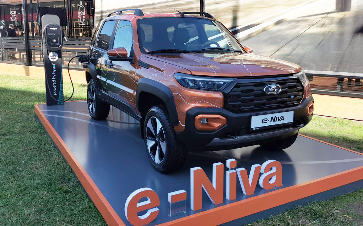 Lada e-Niva Travel