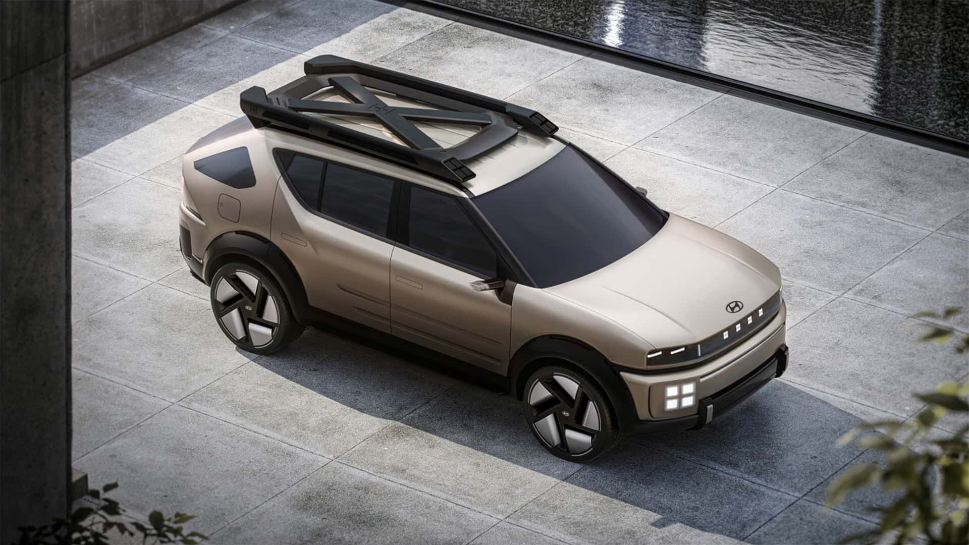 Hyundai готовит стилизованный под DeLorean DMC-12 кроссовер