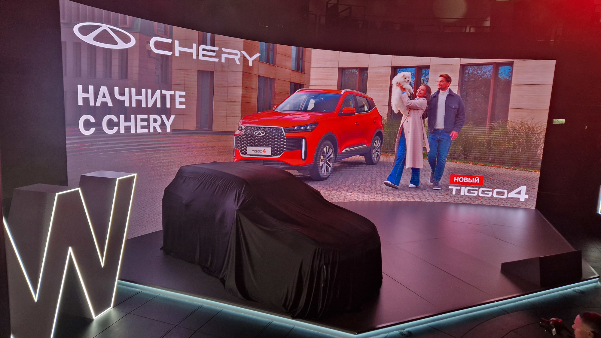 Chery представила новый Tiggo 4: по-прежнему без полного привода, а теперь еще и без механики и без вариатора